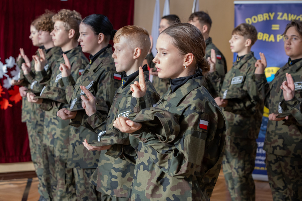 Święto Niepodległości i ślubowanie uczniów klasy mundurowej