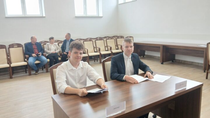 Inauguracyjna sesja II kadencji Młodzieżowej Rady Miejskiej w Kowalewie Pomorskim z udziałem uczniów Zespołu Szkół
